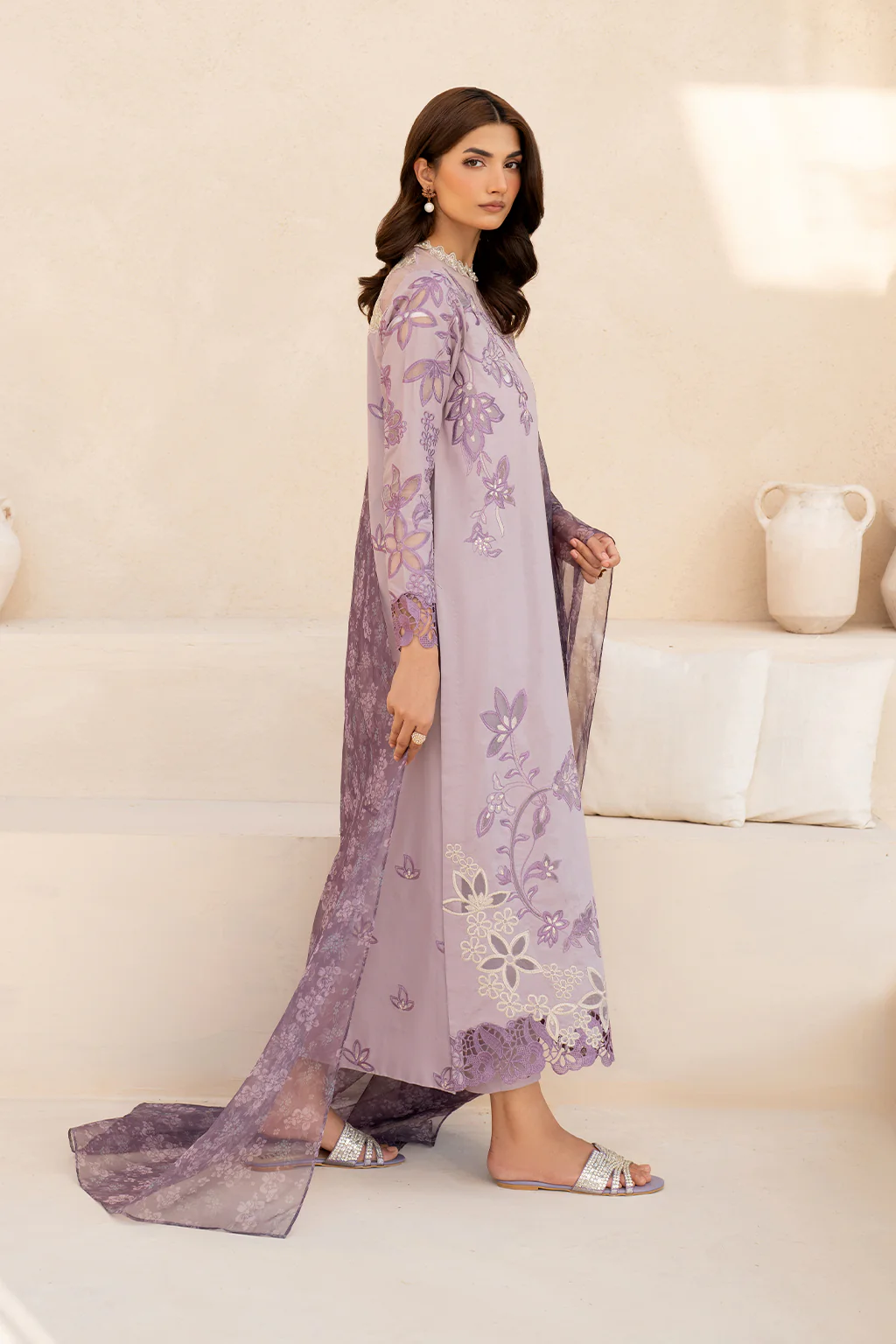 EFL-01 Embroidered Lawn - Image 4