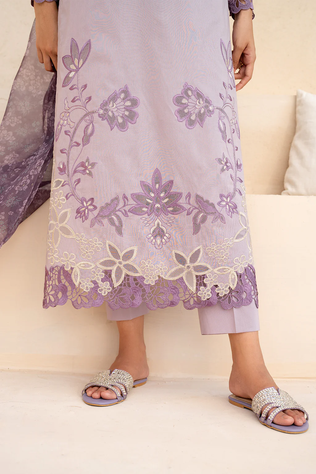 EFL-01 Embroidered Lawn - Image 6