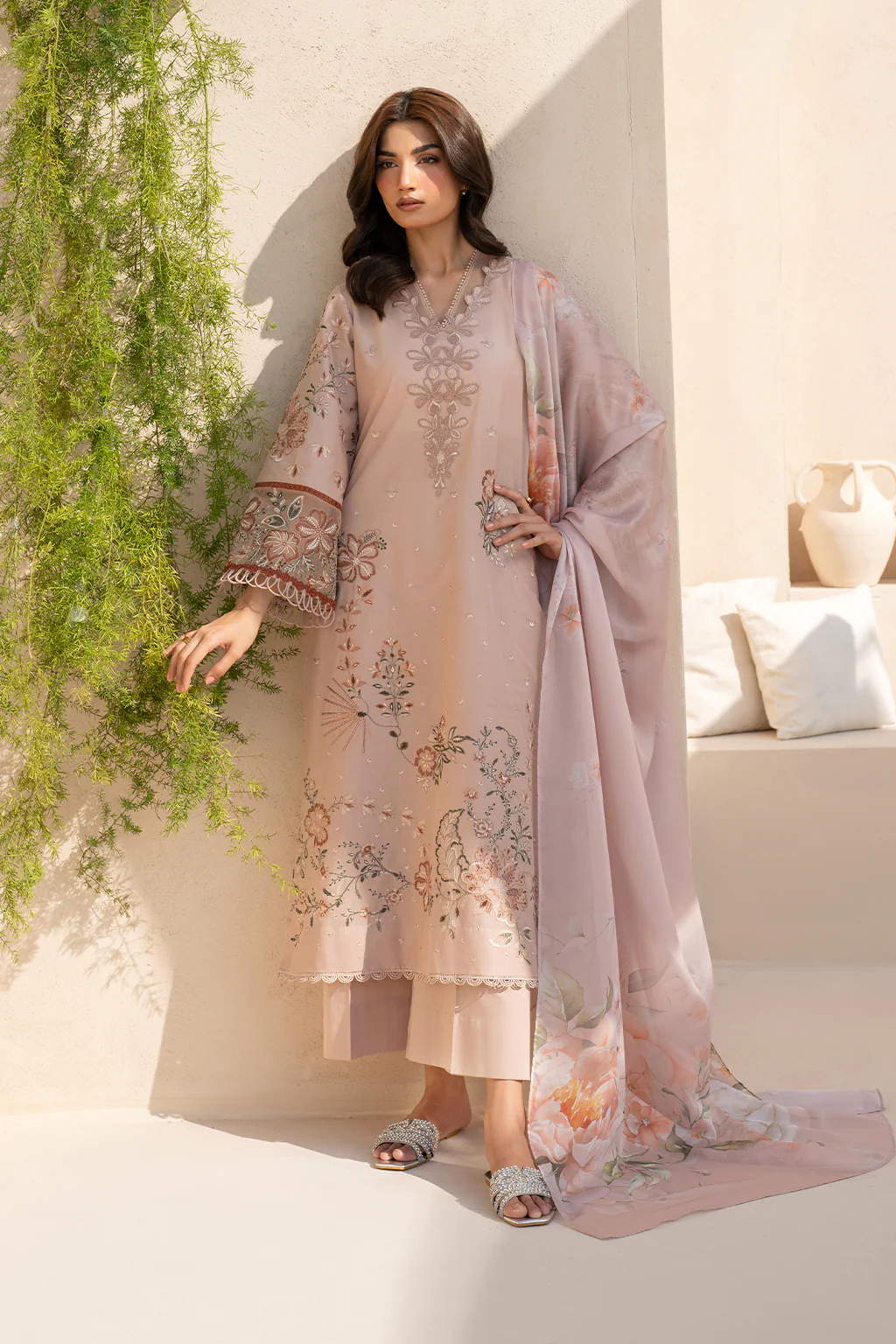 EFL-02 Embroidered Lawn - Image 5