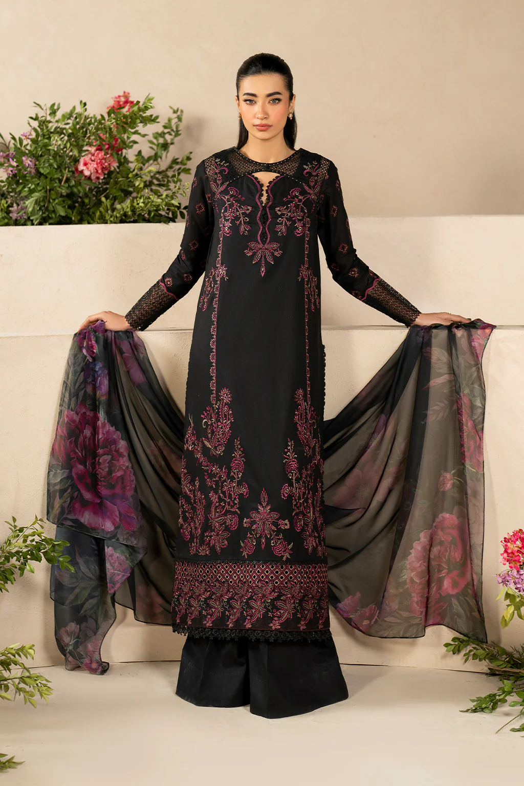 EFL-03 Embroidered Lawn - Image 5