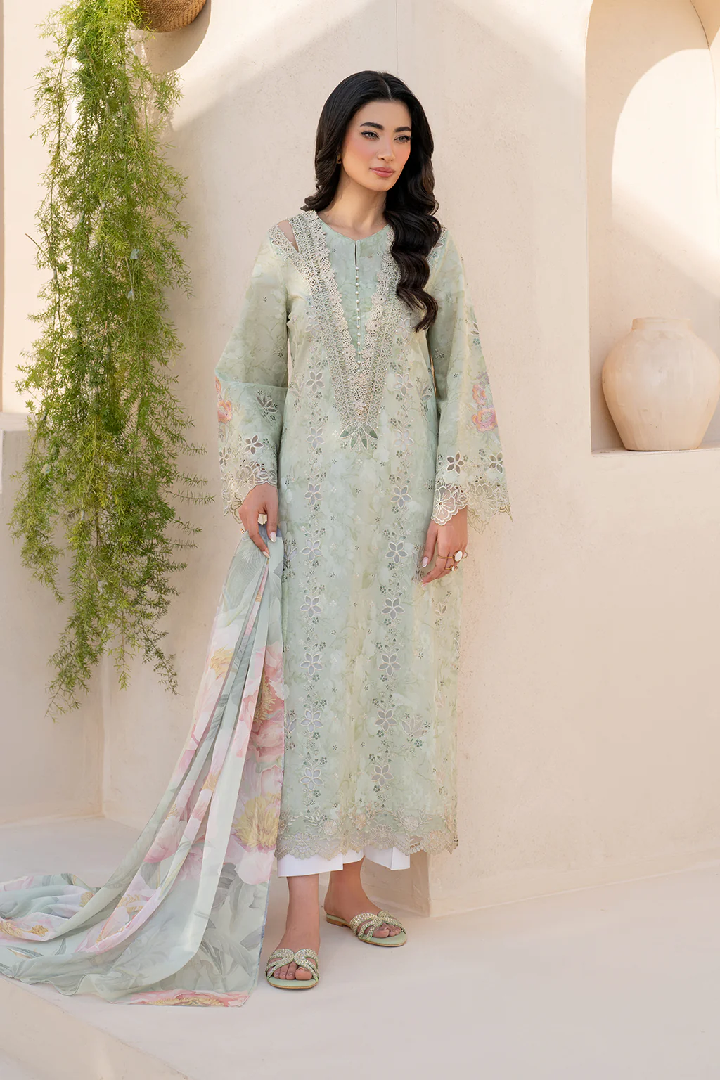 EFL-07 Embroidered Lawn - Image 11