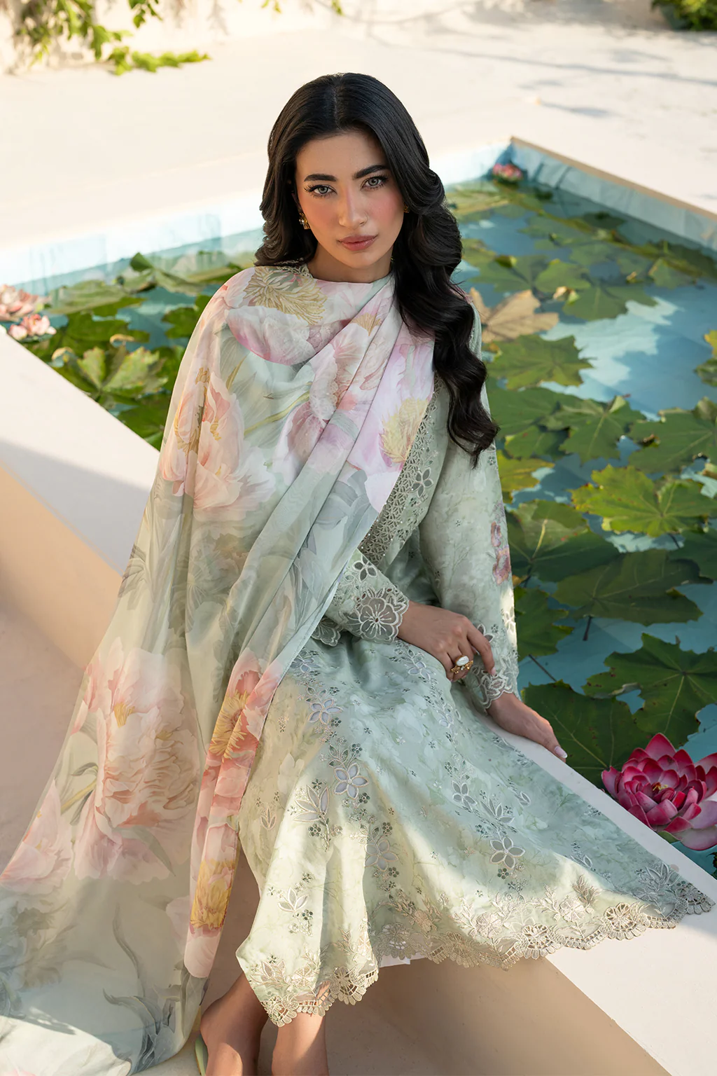 EFL-07 Embroidered Lawn - Image 12