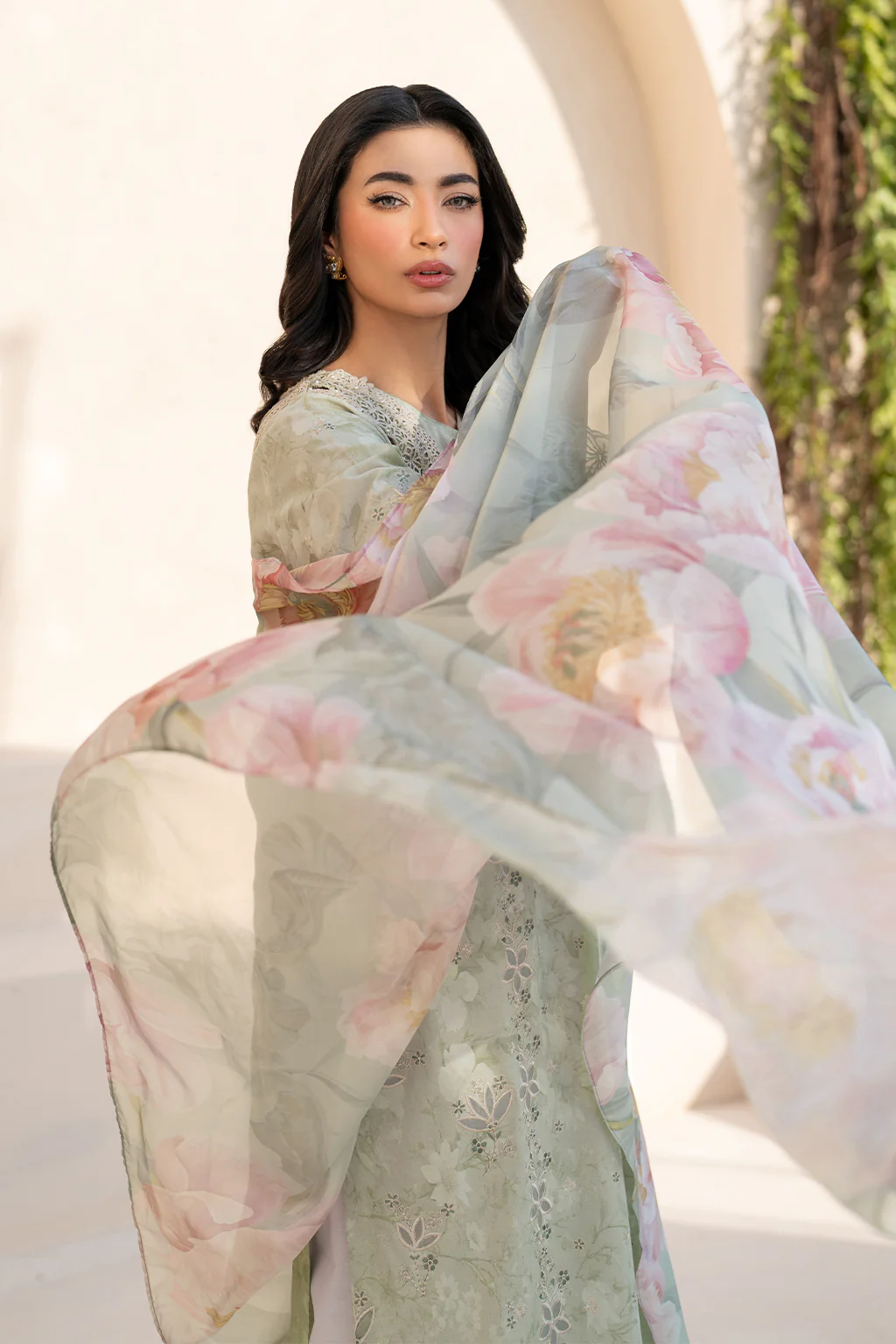 EFL-07 Embroidered Lawn - Image 9