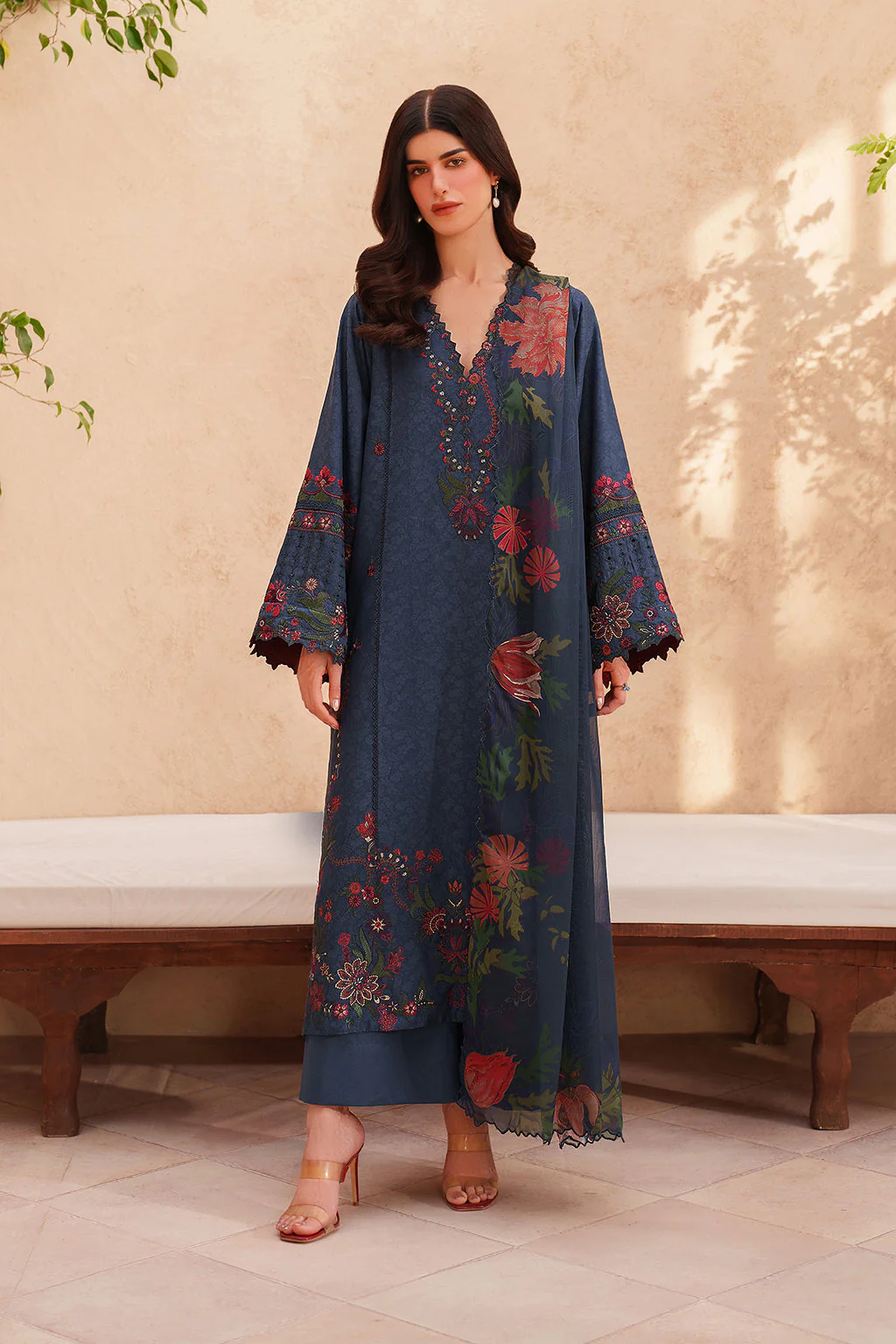 EL-01 Embroidered Lawn - Image 6