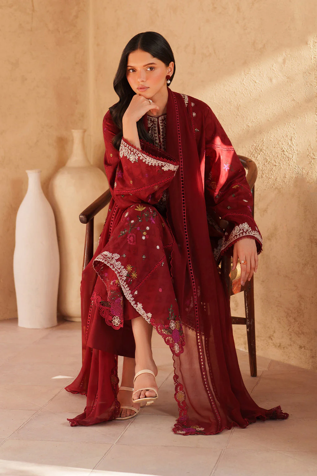EL-02 Embroidered Lawn - Image 4