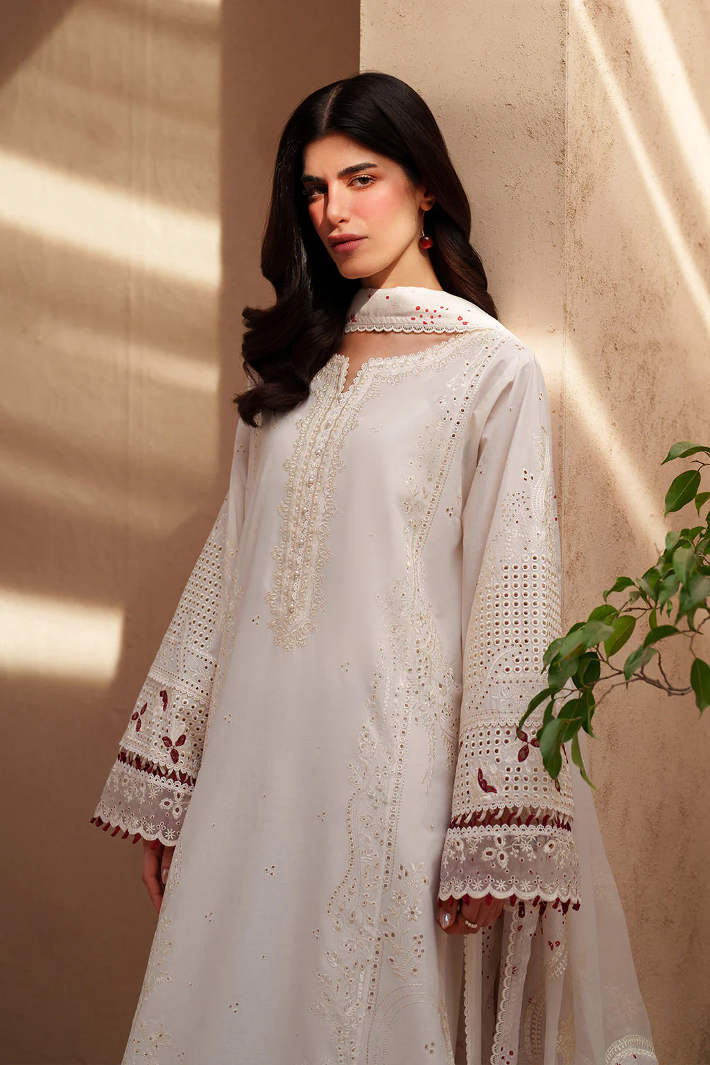 EL-06 Embroidered Lawn - Image 6