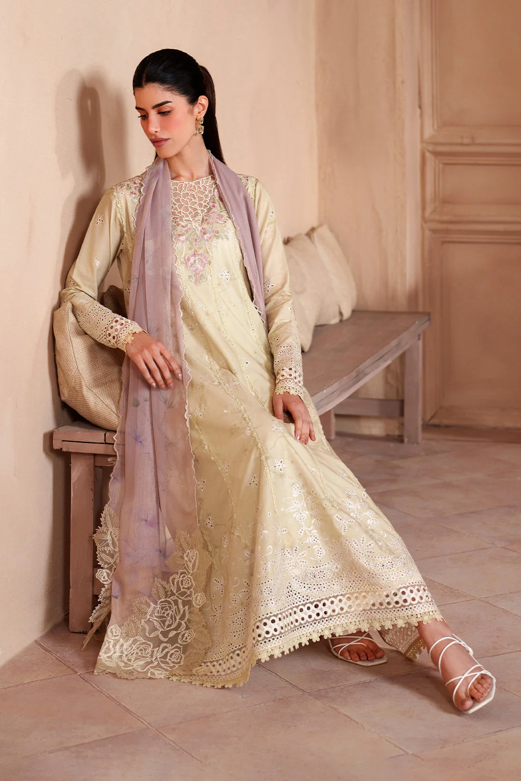 EL-10 Embroidered Lawn - Image 7