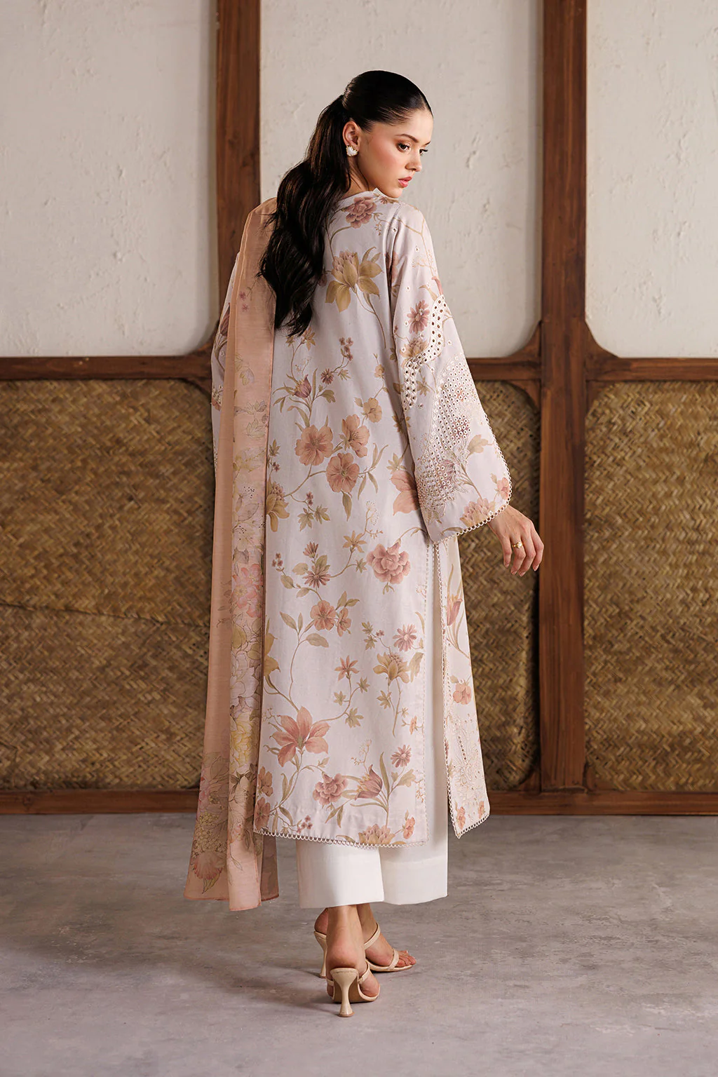 IBE-05 Embroidered Lawn - Image 3