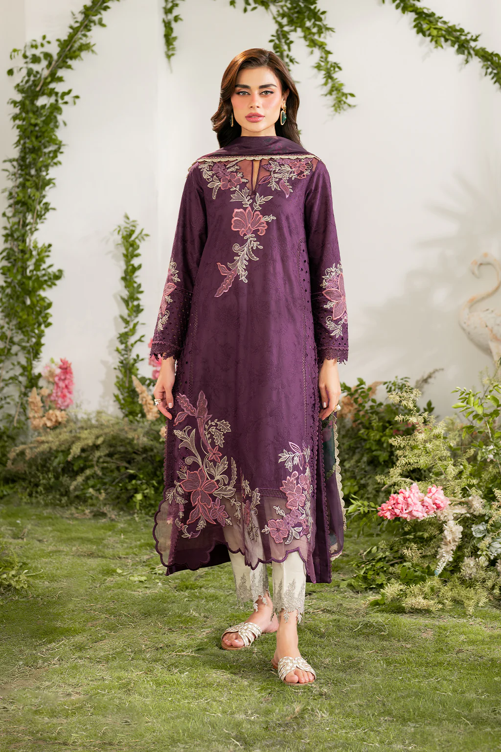 IFE-03  Embroidered Lawn - Image 11
