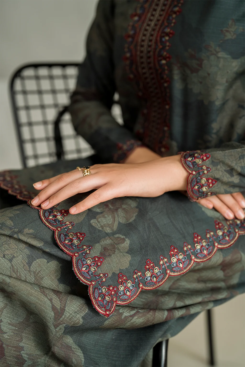 IP-262 Printed Khaddar - Image 8