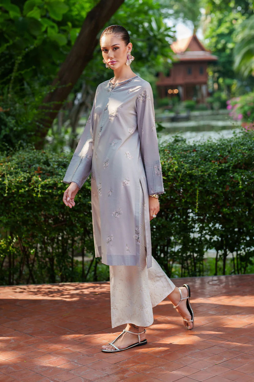 IP-313 Printed Lawn - Image 4