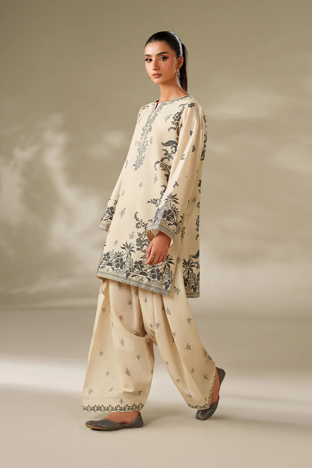 IP-333 Printed Khaddar - Image 3
