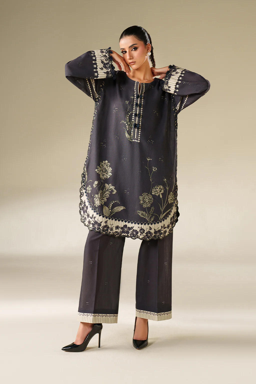IP-341 Printed Khaddar - Image 8