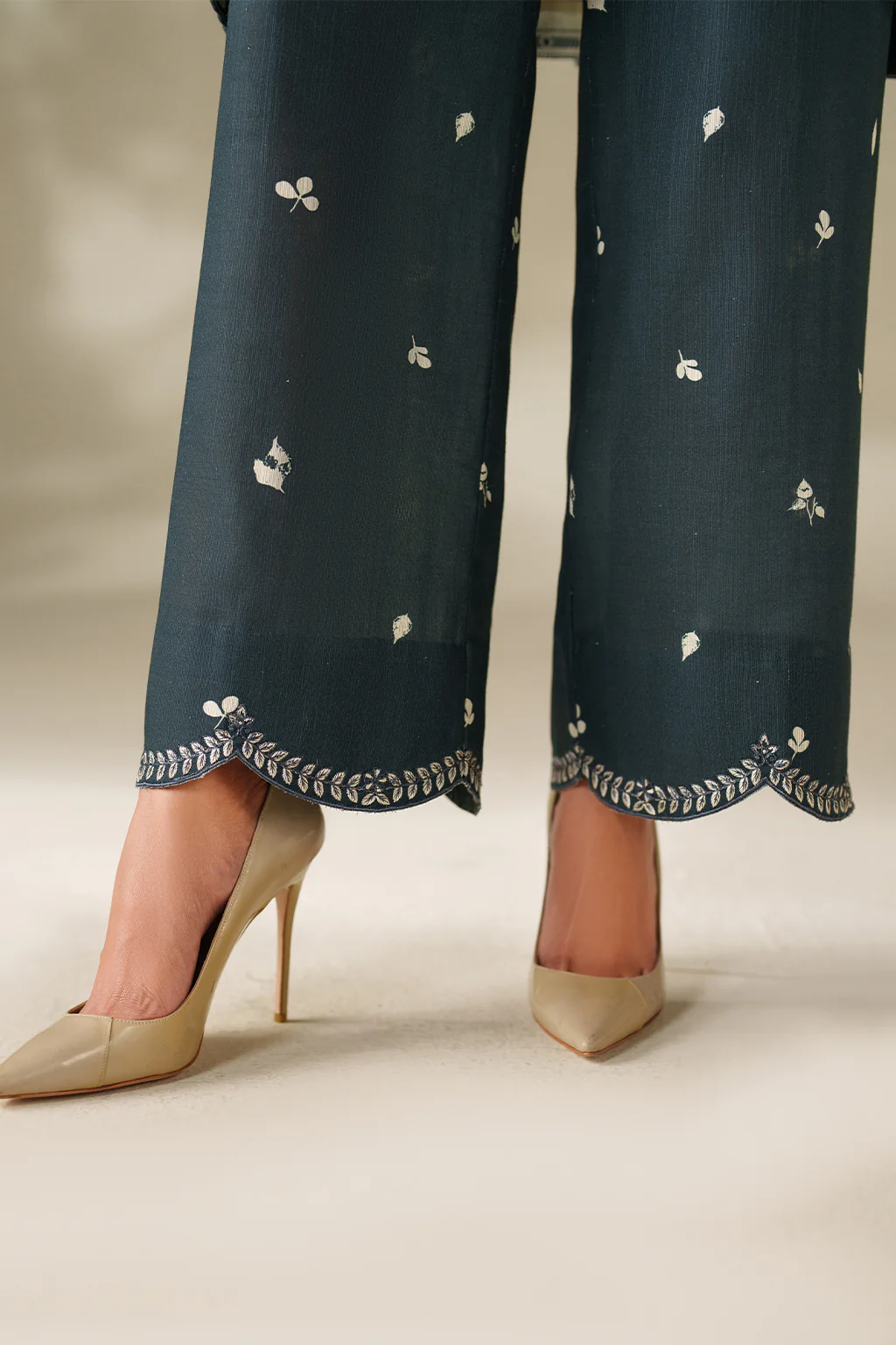 IP-343 Printed Khaddar - Image 6