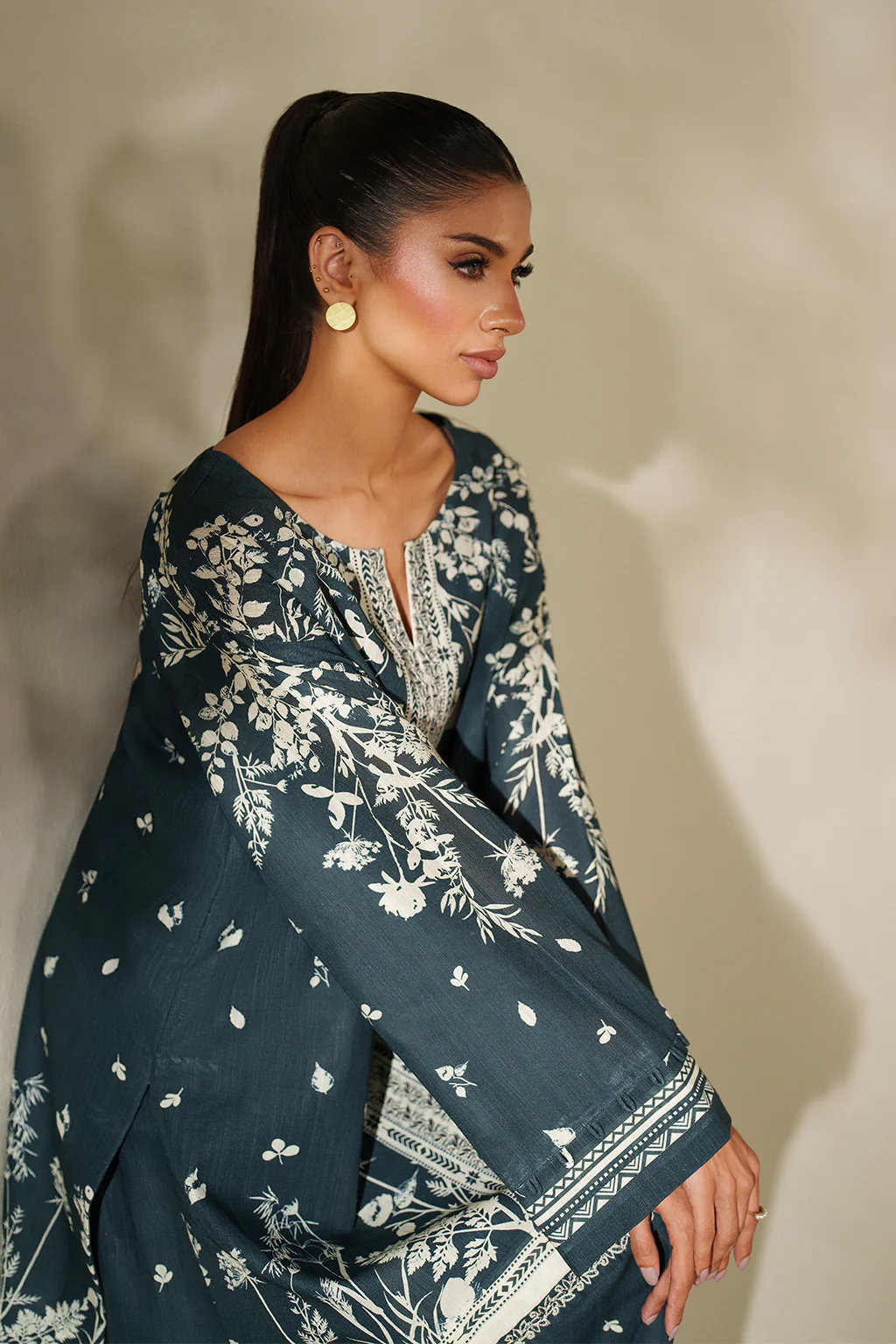 IP-343 Printed Khaddar - Image 9