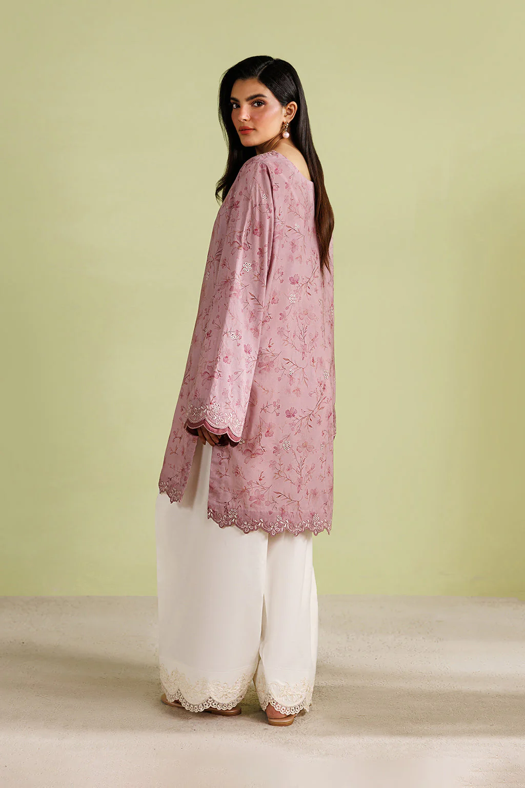 IP-367 Printed Lawn - Image 3