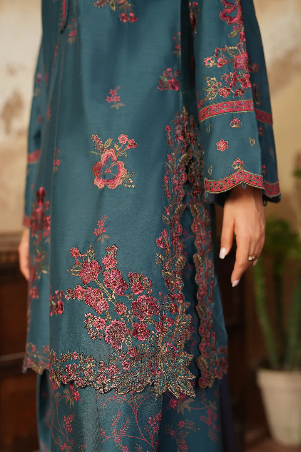 IPF-01 Embroidered Printed Linen - Image 12