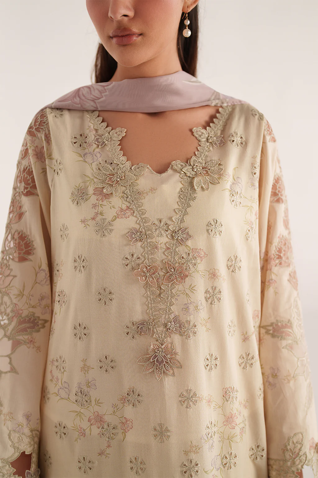 SS-06 Embroidered Lawn - Image 3