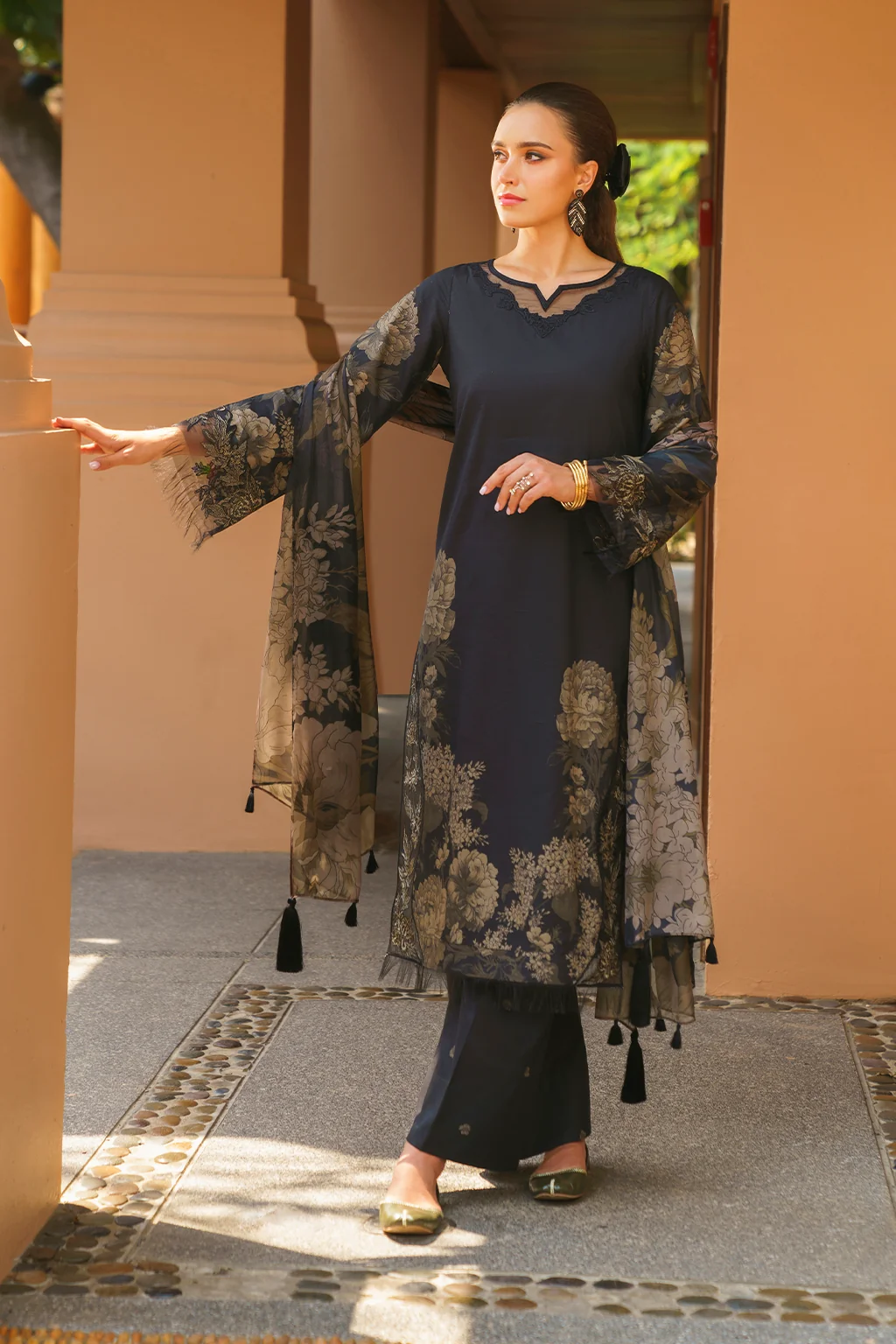 UE-230 Printed Lawn - Image 3