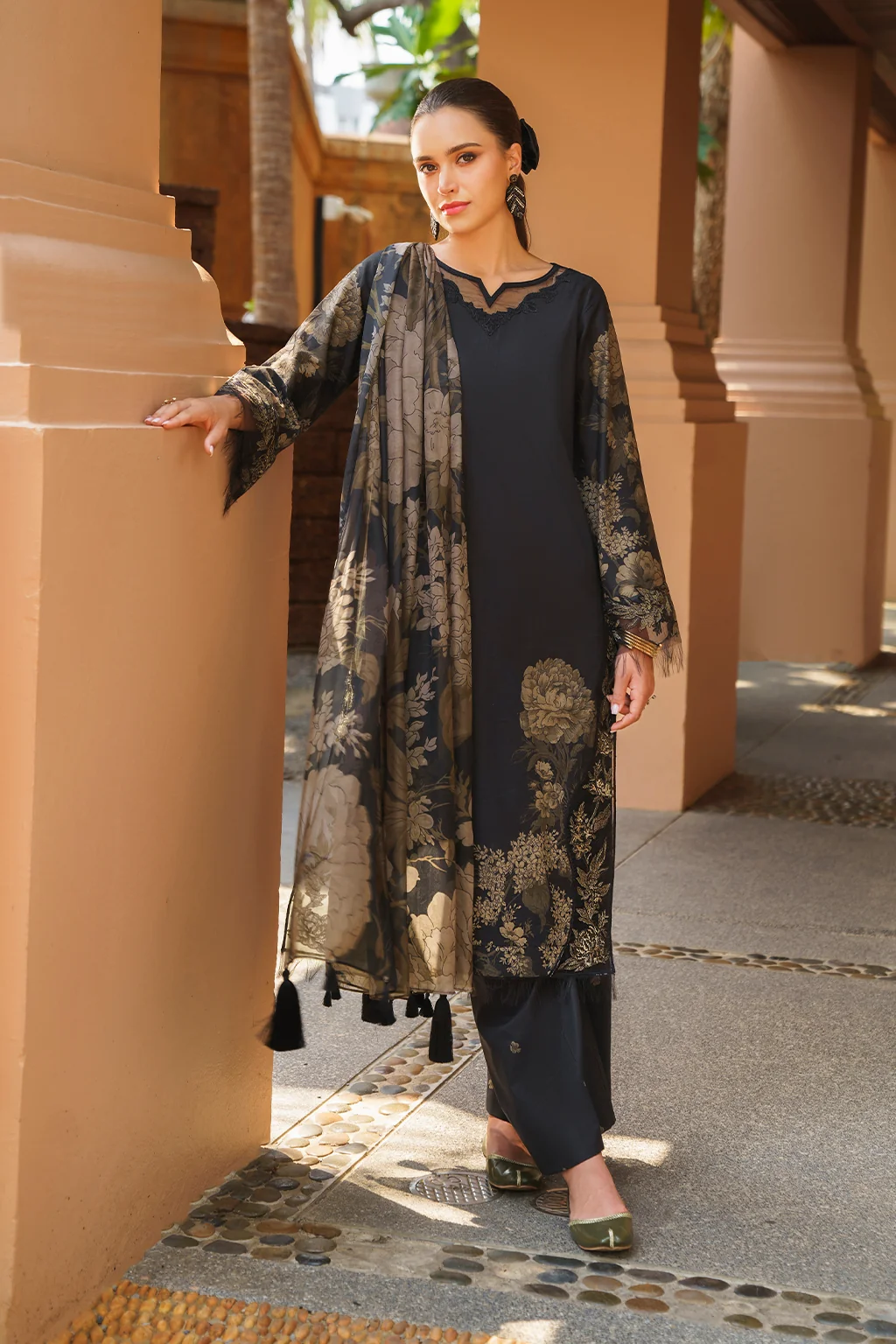 UE-230 Printed Lawn - Image 4