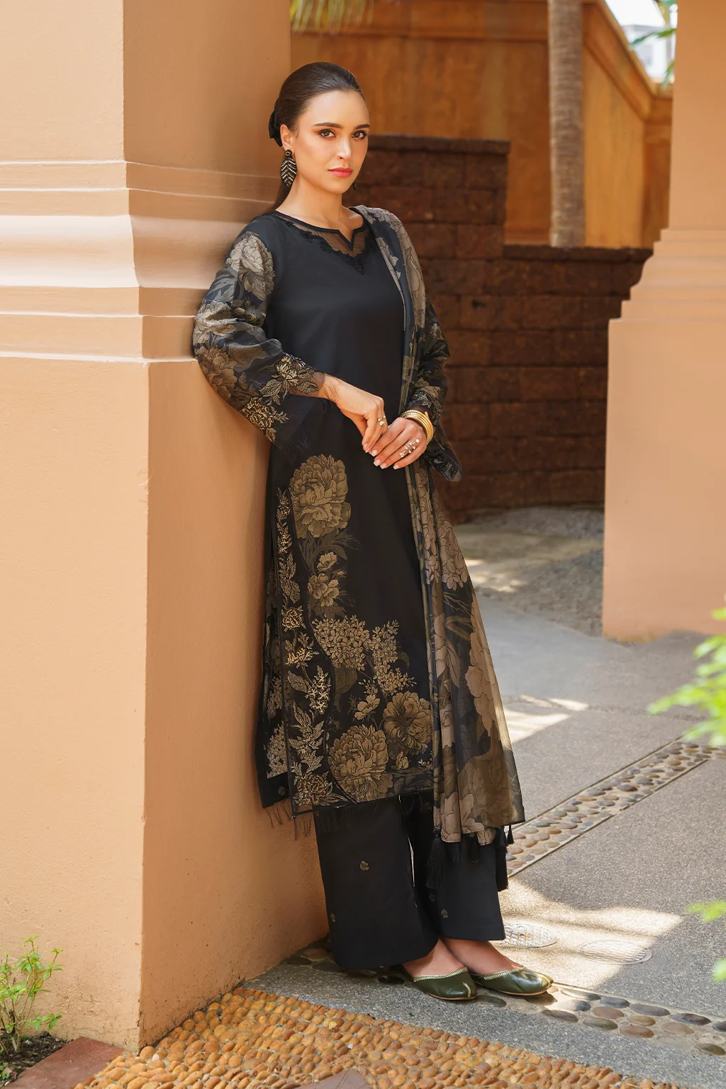 UE-230 Printed Lawn - Image 5