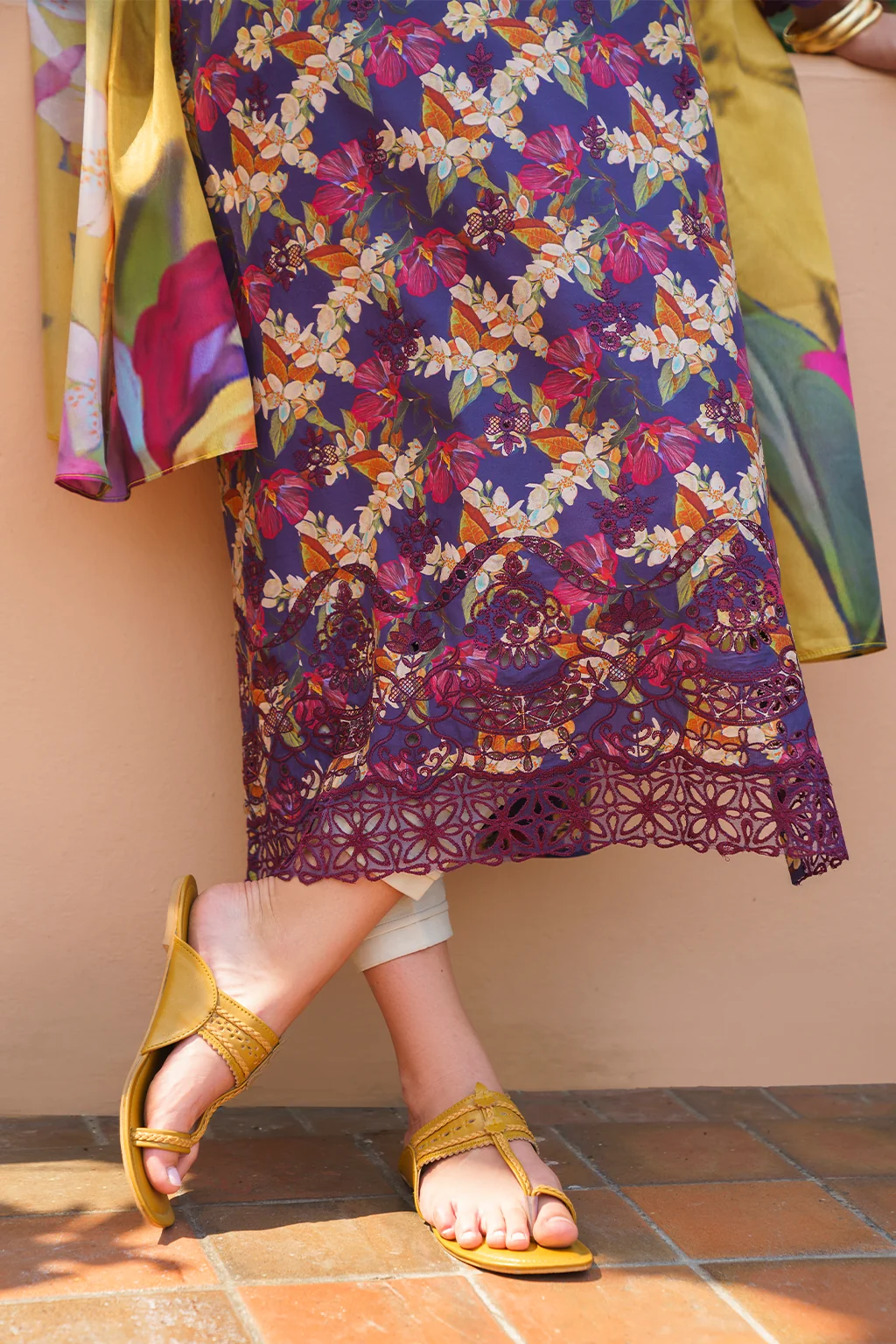 UE-233 Printed Lawn - Image 3