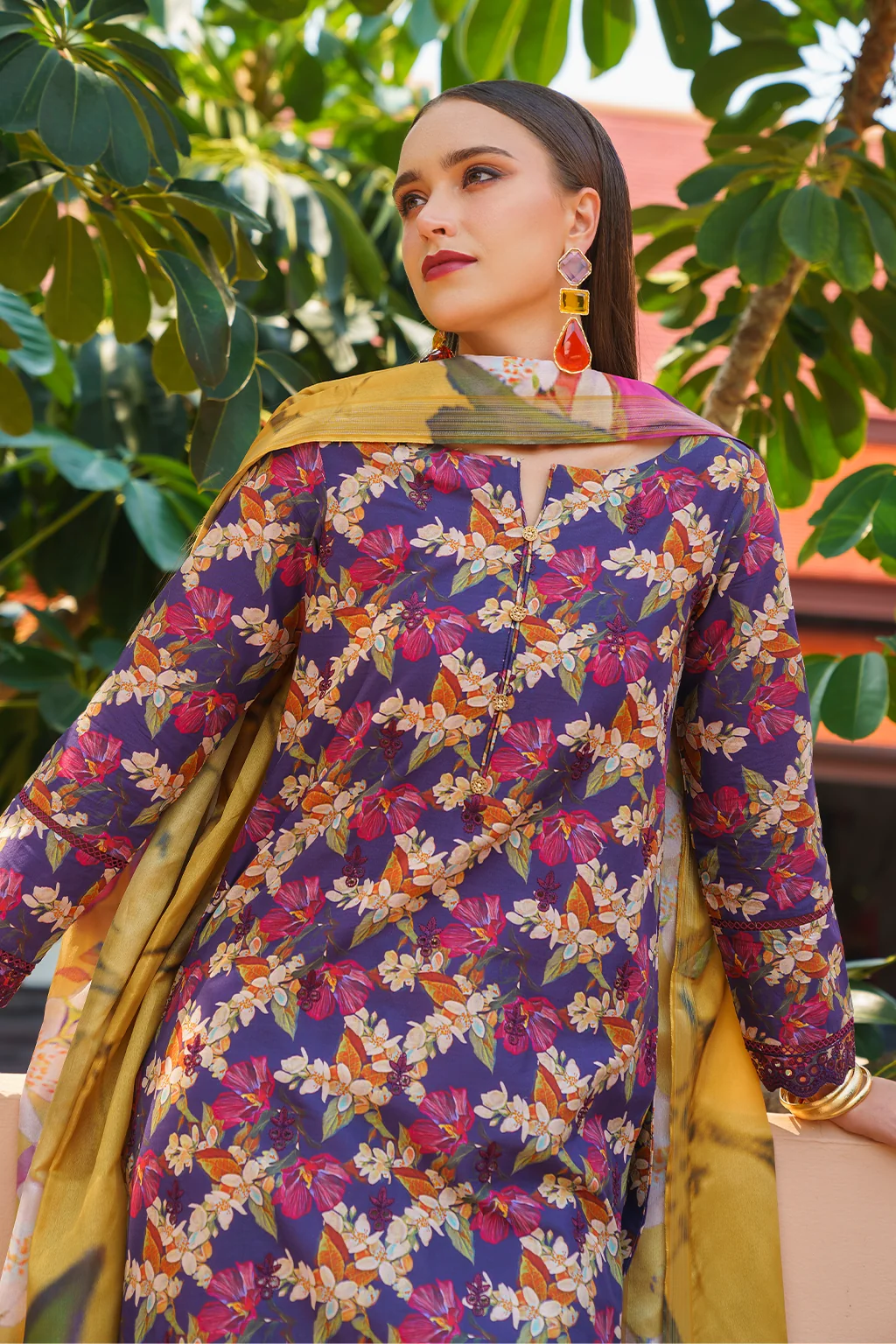 UE-233 Printed Lawn - Image 4
