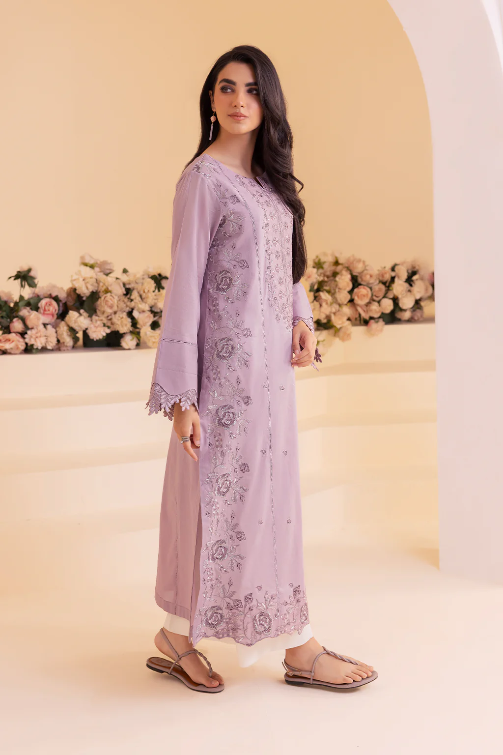 UE-254 Embroidered Lawn - Image 5