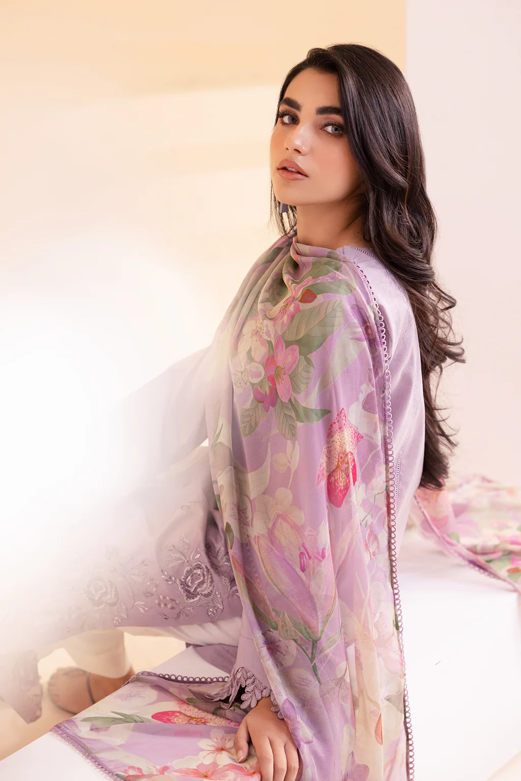 UE-254 Embroidered Lawn - Image 7