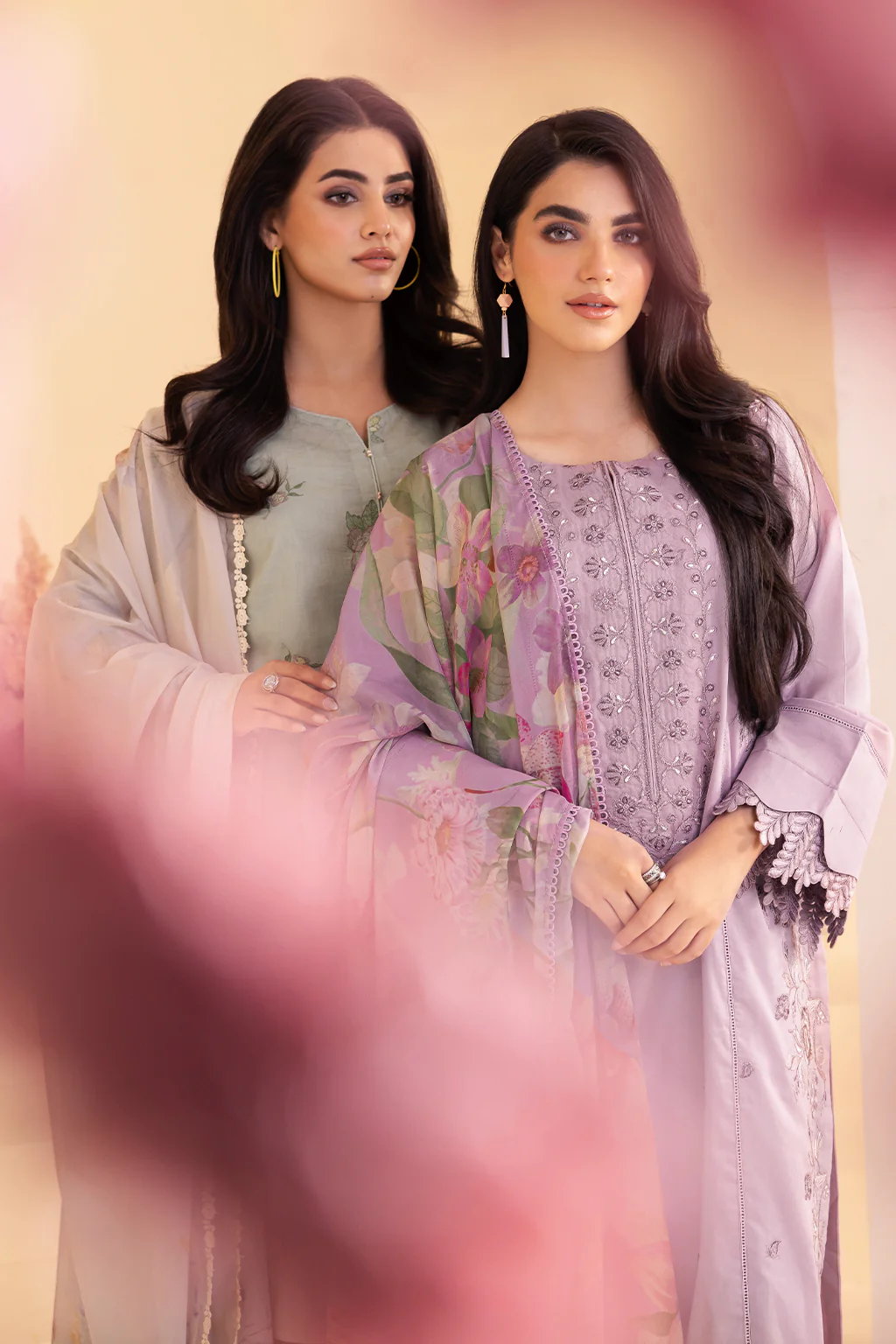 UE-254 Embroidered Lawn - Image 9