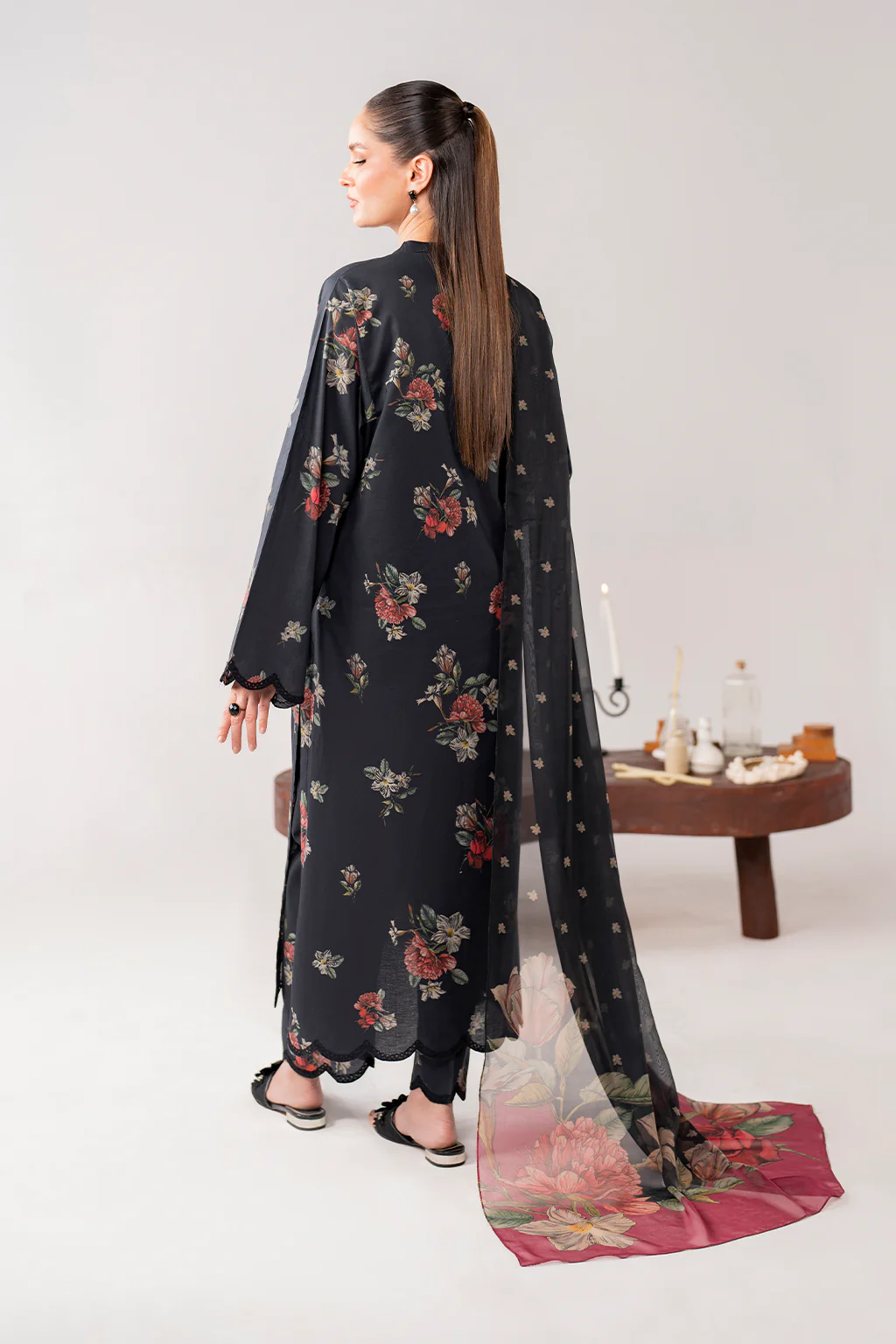 UE-268 Printed Lawn - Image 3
