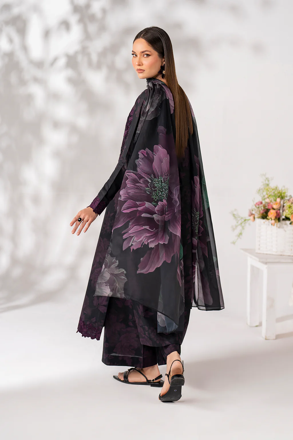 UE-270 Printed Lawn - Image 3
