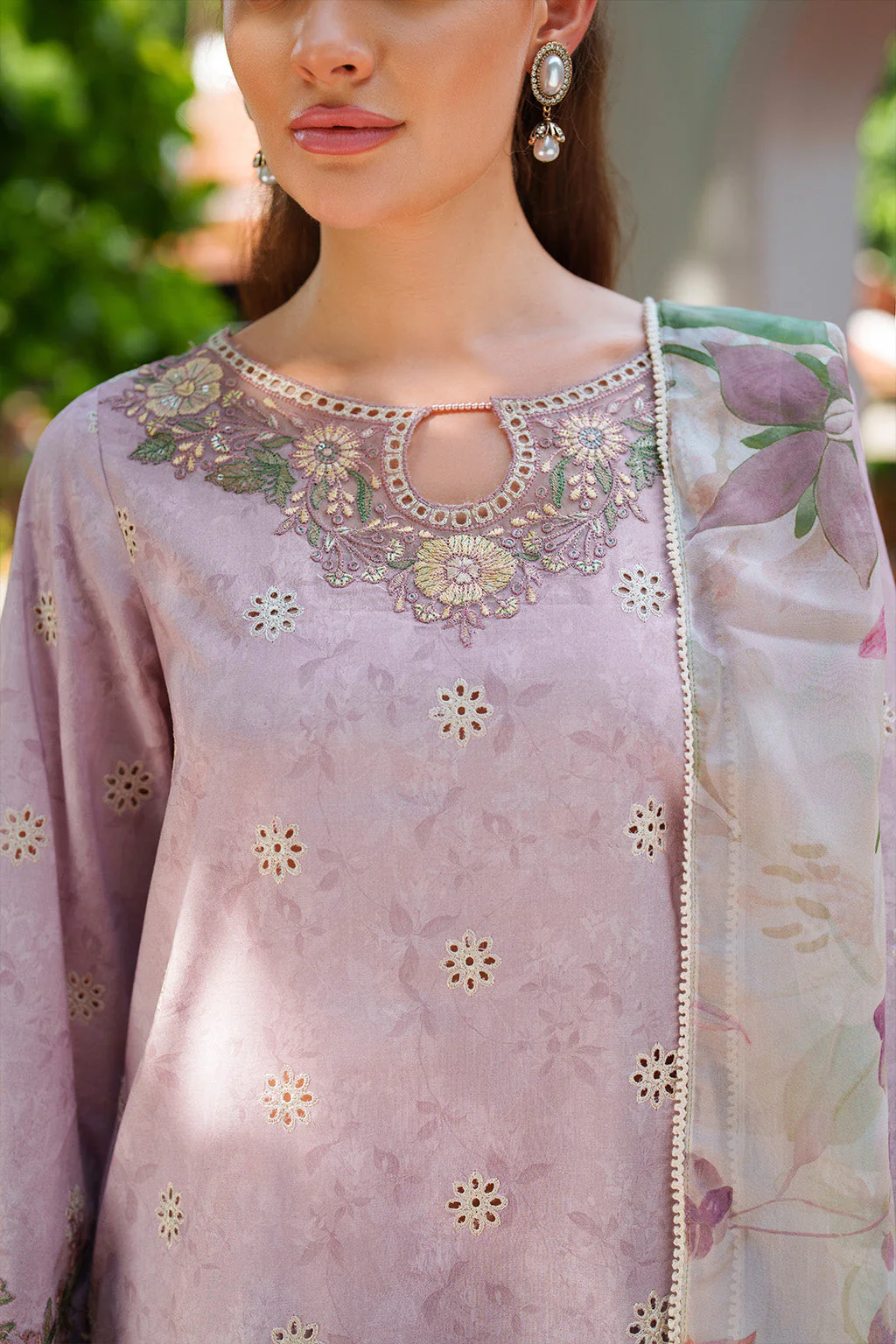 UE-278 Printed Lawn - Image 3