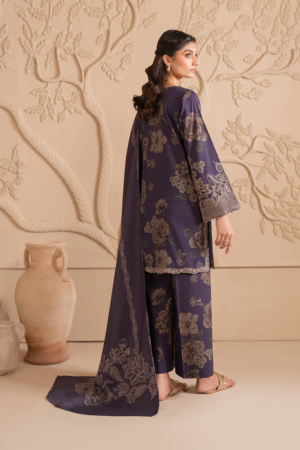 UE-338 Printed Viscose - Image 3