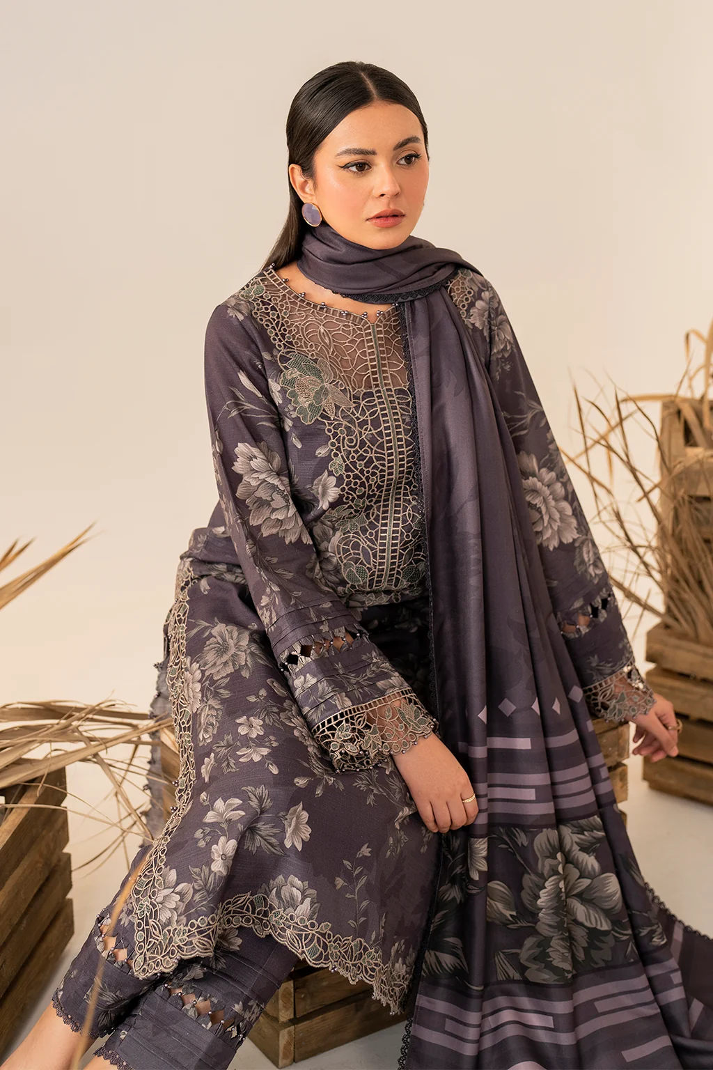 UE-349 Printed Khaddar - Image 8