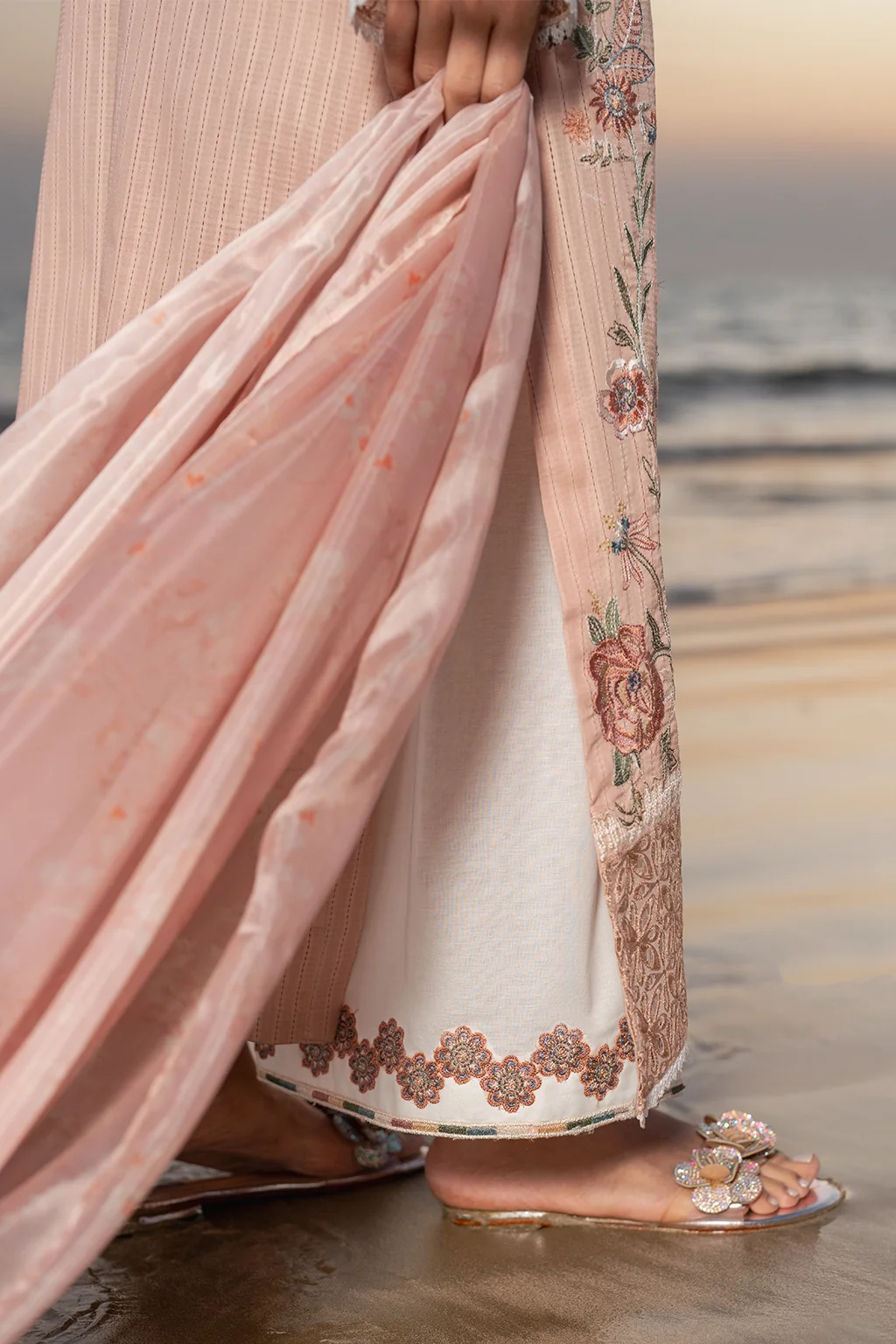 UE-382 Embroidered Lawn - Image 6