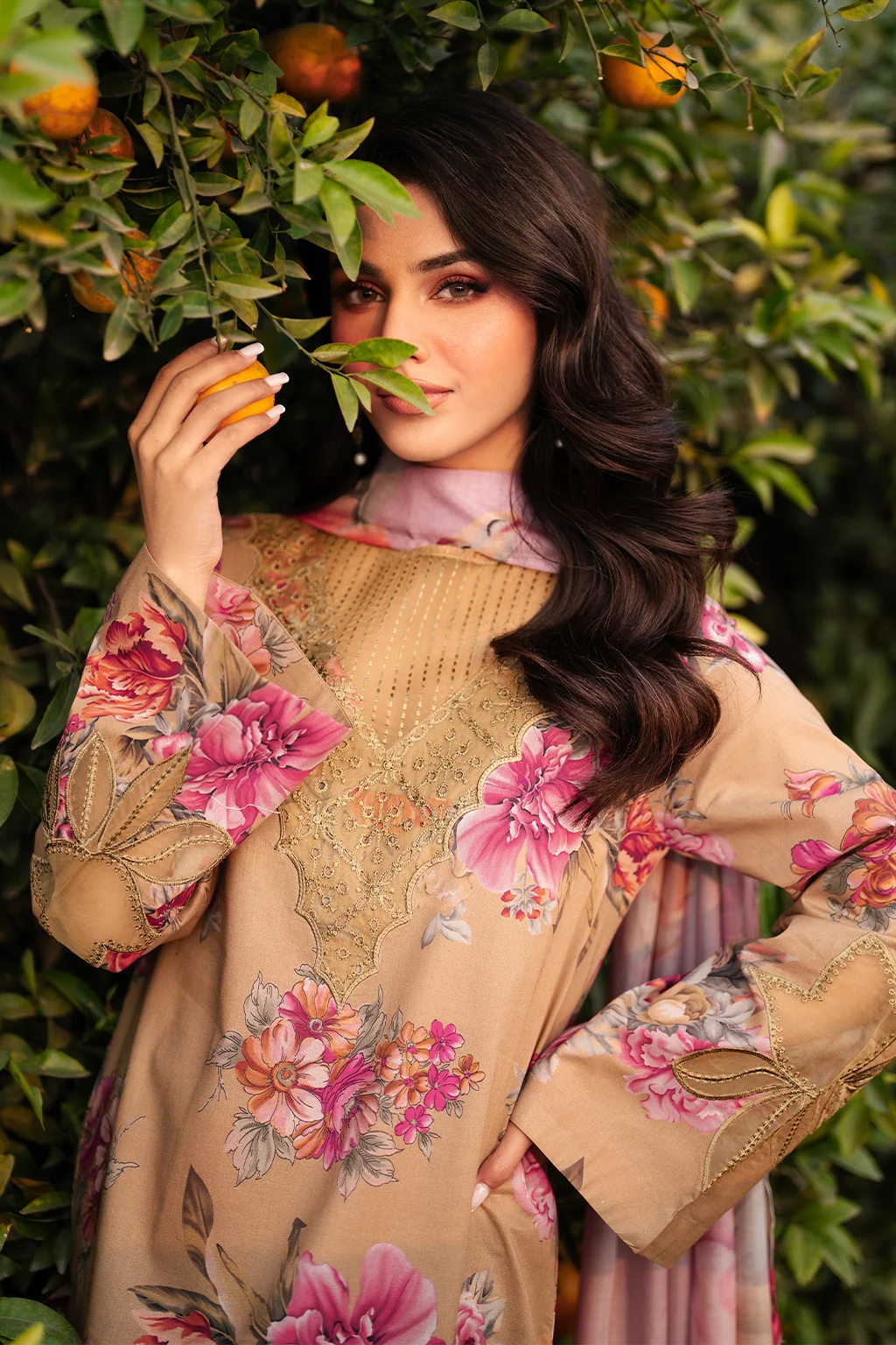 UE-384 Printed Lawn - Image 2