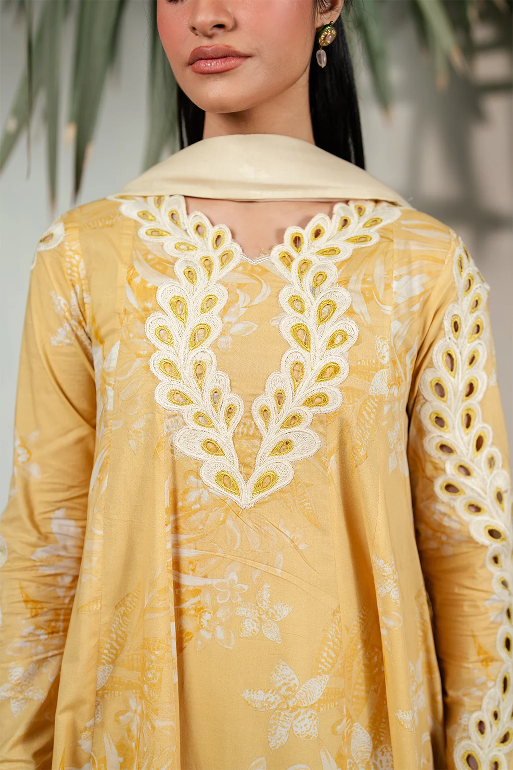 UE-397 Printed Lawn - Image 2