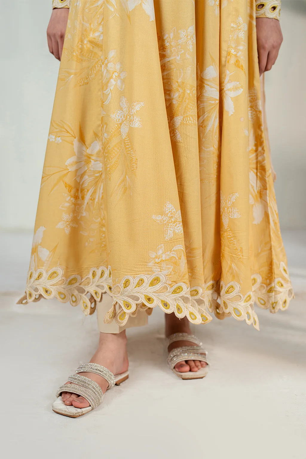 UE-397 Printed Lawn - Image 7