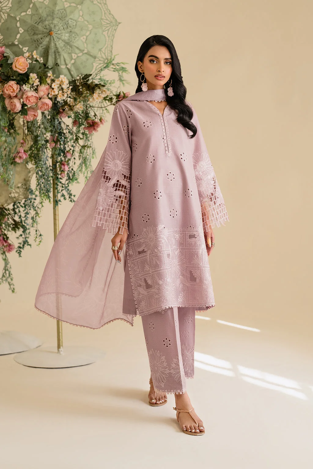 UE-431 Embroidered Textured Lawn - Image 4