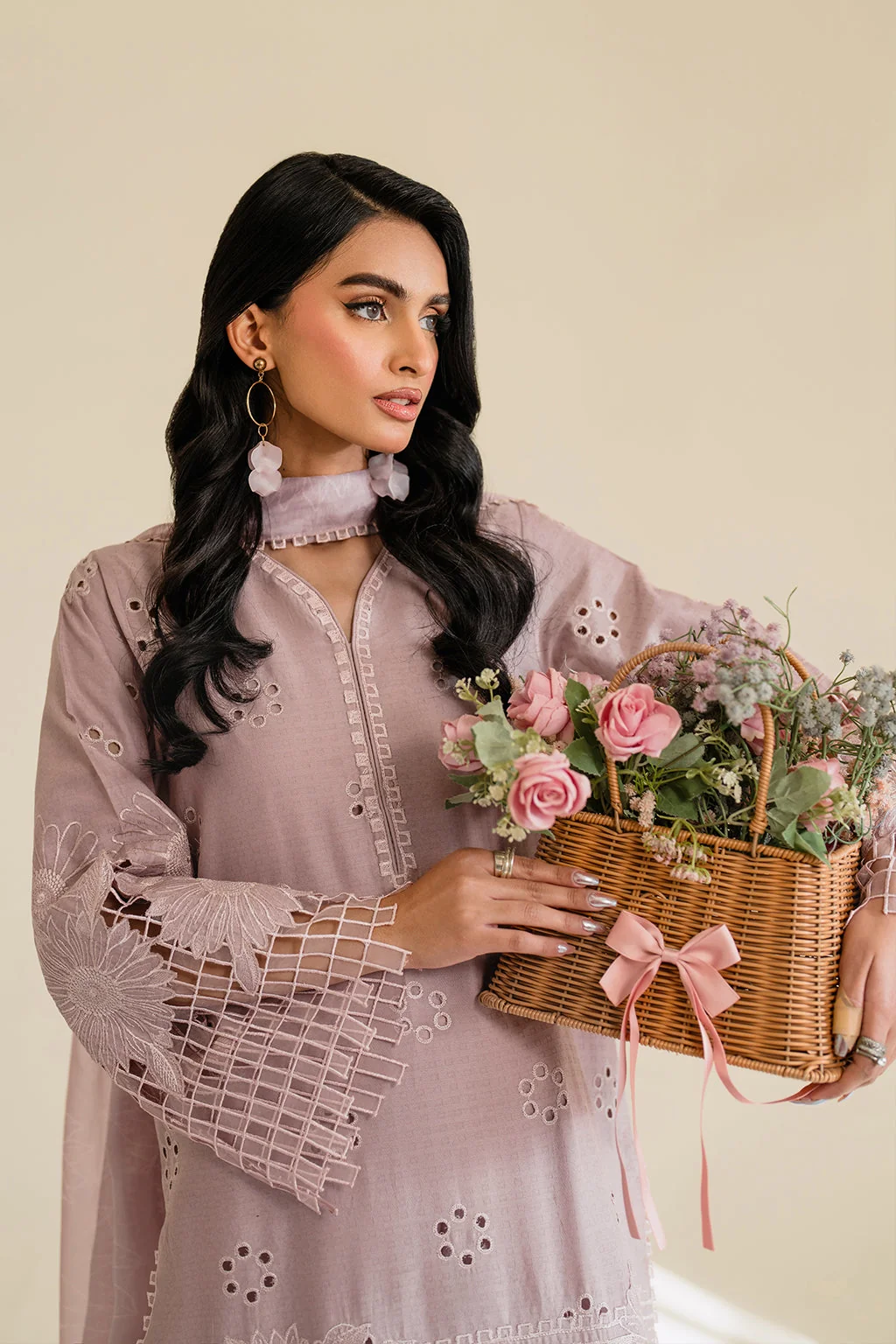 UE-431 Embroidered Textured Lawn - Image 9