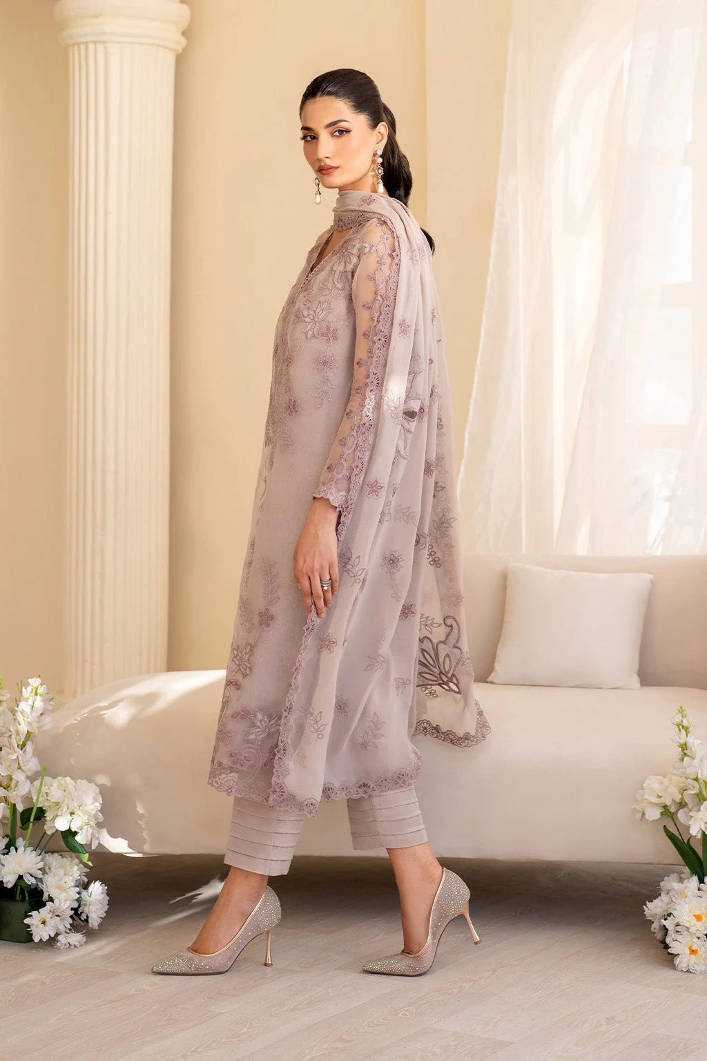 UE-437 Embroidered Pure Organza - Image 5