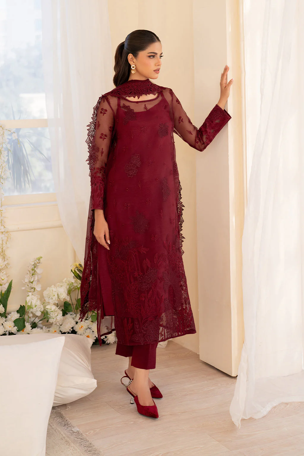 UE-438 Embroidered Pure Organza - Image 4