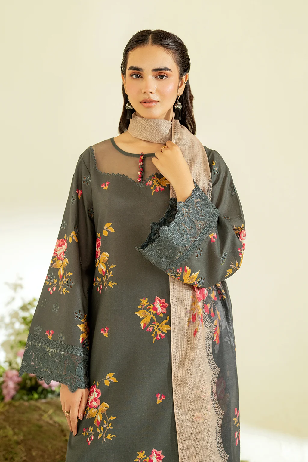 UE-452 Printed Lawn - Image 7