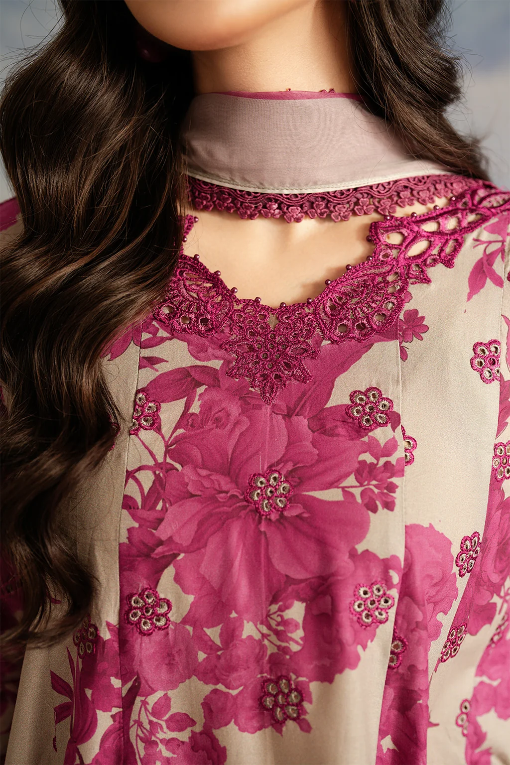 UE-457 Embroidered Printed Lawn - Image 2