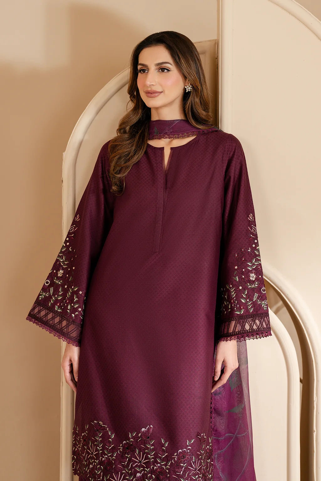 UE-463  Embroidered Lawn - Image 8