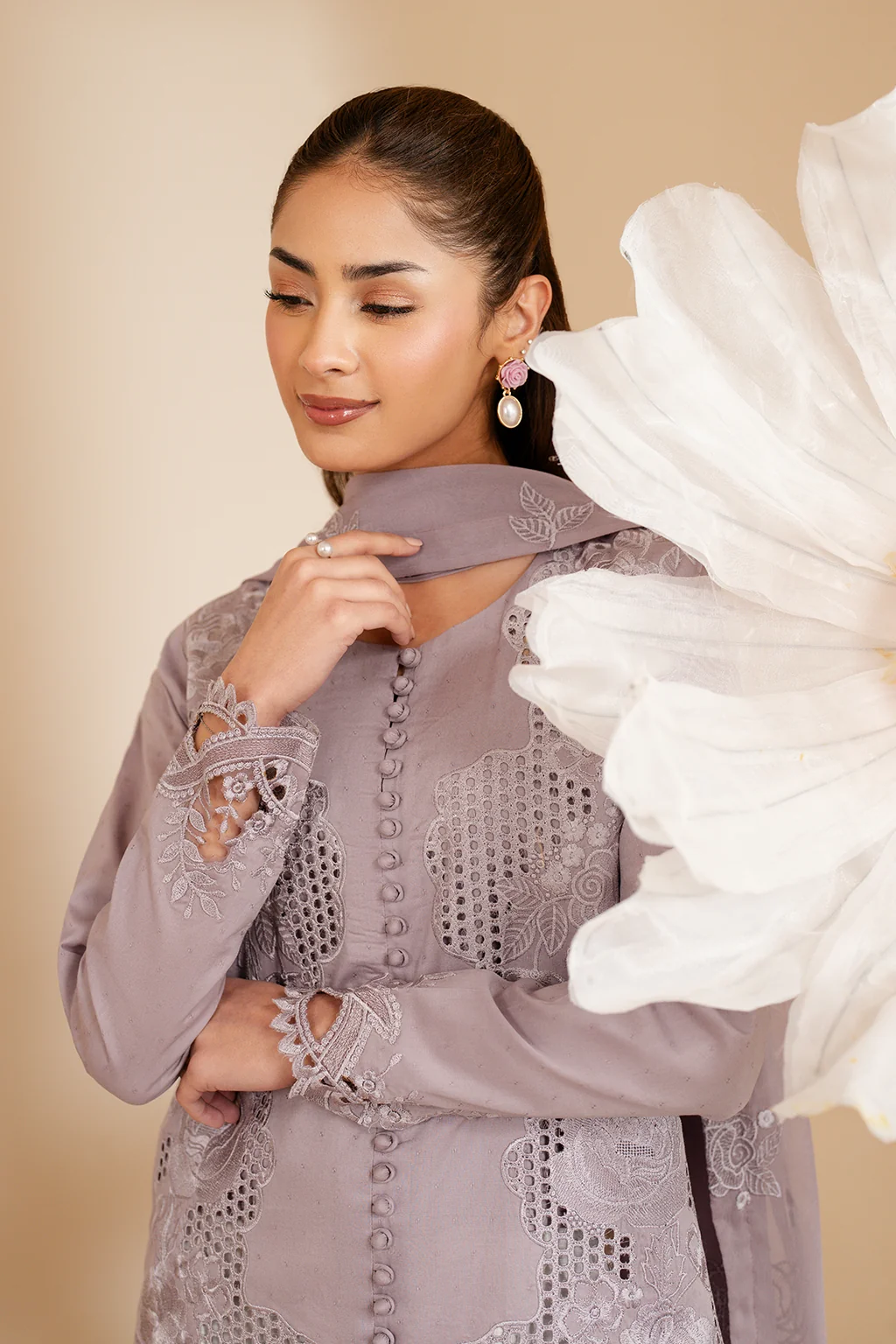 UE-464  Embroidered Lawn - Image 7