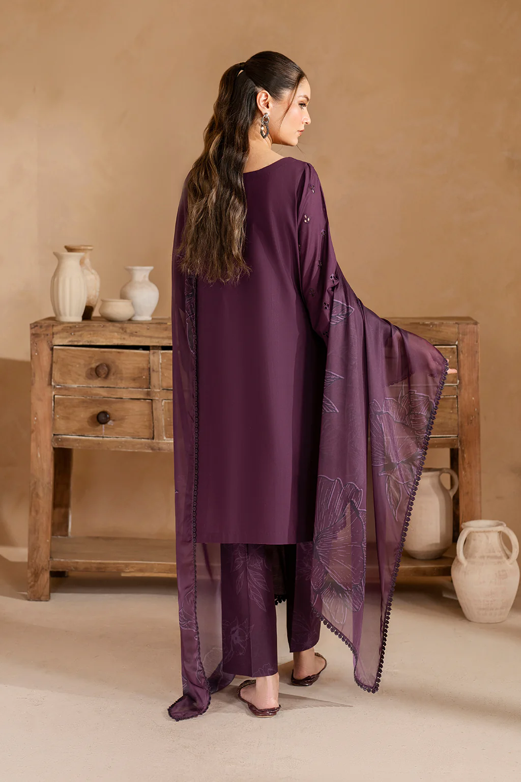 UE-467  Embroidered Lawn - Image 3