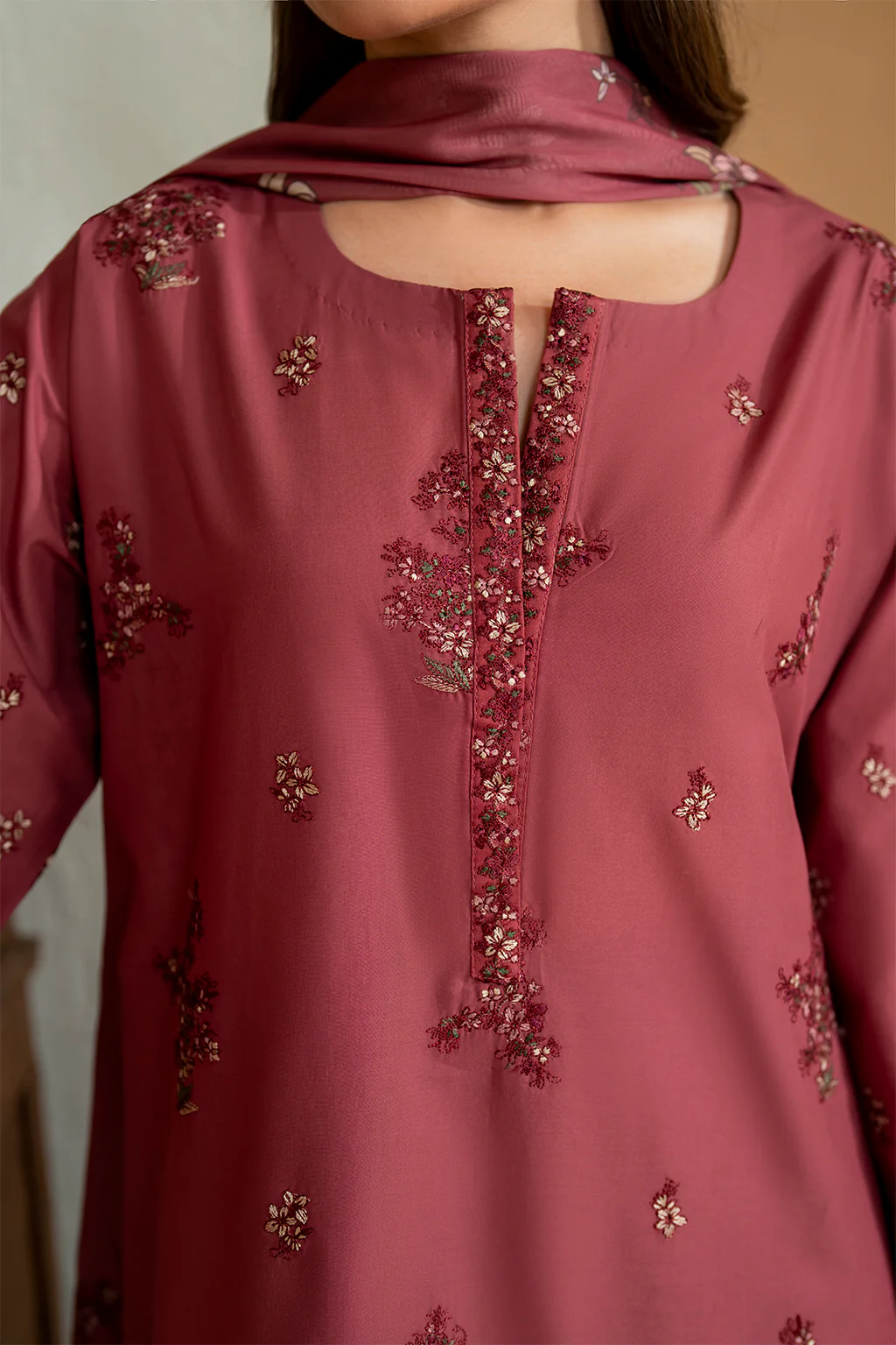 UE-469 Printed Lawn - Image 3