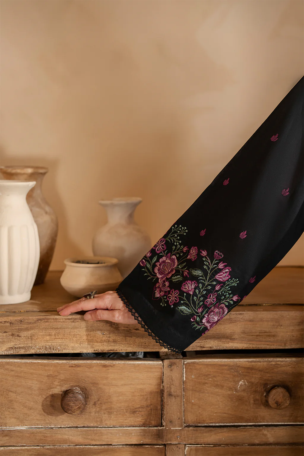 UE-477 Embroidered Lawn - Image 7